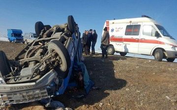 واژگونی نیسان در ابرکوه ۲ کشته و ۲۲ مصدوم بر جا گذاشت