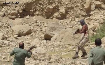 شکارچی پازن کوهی در دام محیط‌بانان کازرون گرفتار شد