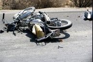 حادثه دلخراش در یزد: دو کشته و یک زخمی/برخورد مرگبار اتوبوس با موتورسیکلت
