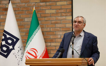 
وزیر بهداشت: افراد فاقد بیمه برای ۳ ماه رایگان بیمه می شوند