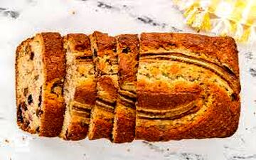 کیک موز رژیمی بدون شکر با بافت نرم و پنبه ای و خوشمزه
