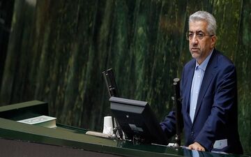 وزیر نیرو: به خاطر قطعی‌های اخیر برق از مردم عذرخواهی می‌کنم
