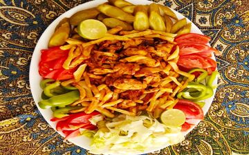 بیا اینجا طرز تهیه یه دلمه جدید رو یادت بدم| آموزش کامل دلمه مرغ و سیب زمینی!