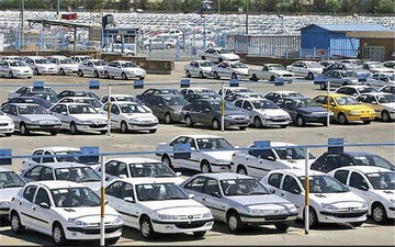 افزایش مداوم قیمت خودرو در بازار بی‌مشتری
