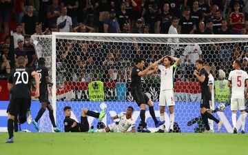 صعود نفس گیر آلمان به مرحله یک هشتم